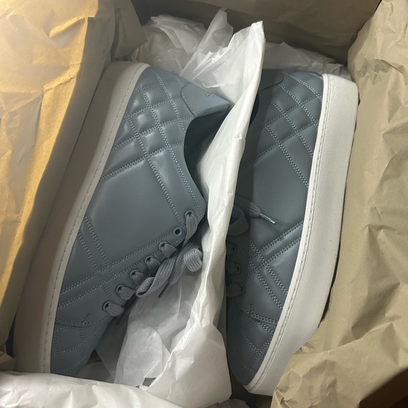 Women’s Burberry sneakers - Picture 5 of 7